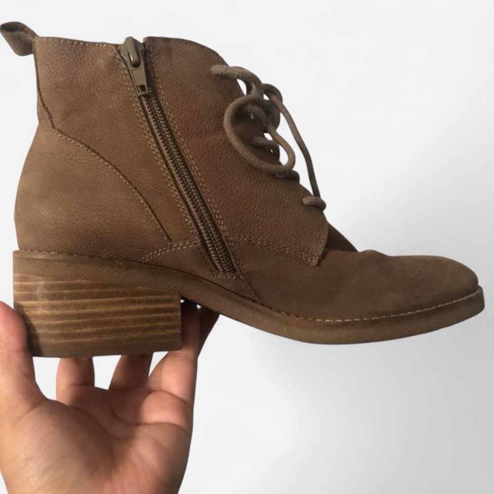 Lucky Brand Tan Lace Up Boots